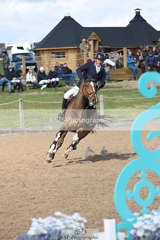 240419A-161014-09202 - Cls 10, 2 Star Big Tour 145cm  15.45 to 16.35 break