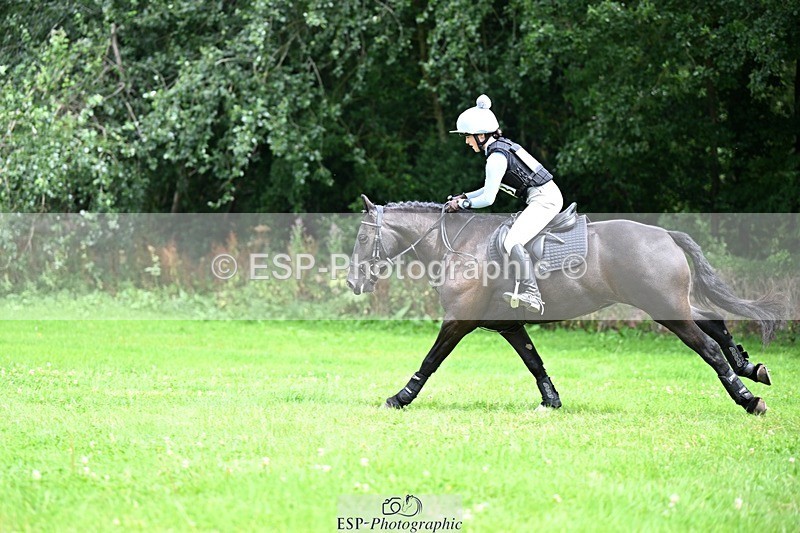 240803-133457-06647 - 153-Eleanor_Blewitt-CARRY_ON_PRINCESS