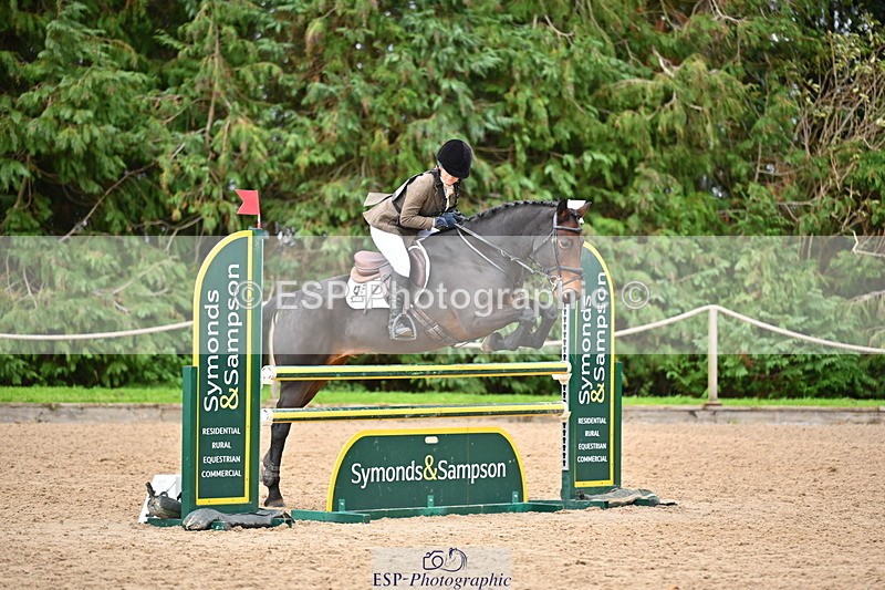 251026A-143643-25191 - F-471-Charlotte.Grant