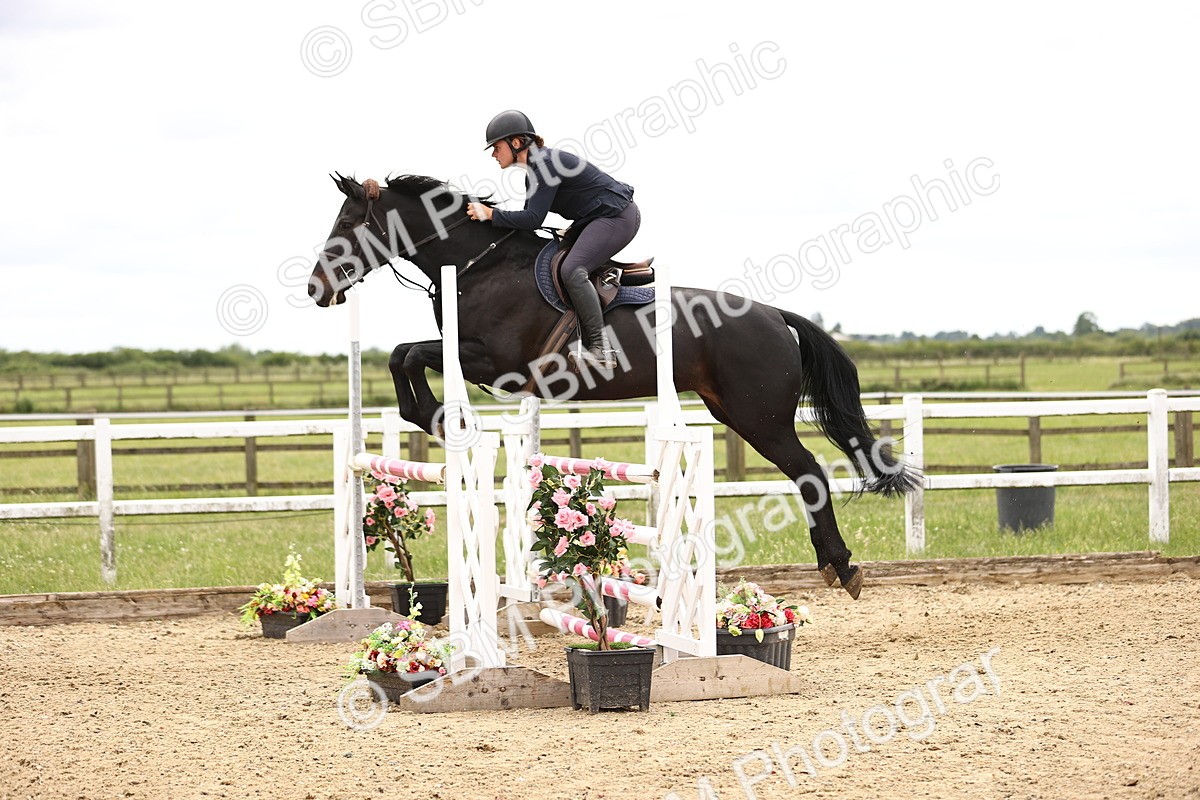 SBM_007783 - Class 19 - Senior Newcomers - 1.10m