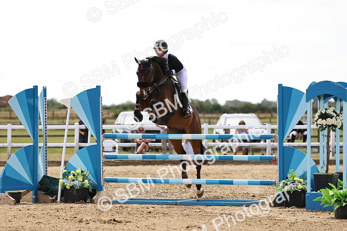 SBM_010573 - Class 9 - Senior Foxhunter - 1.20m Open