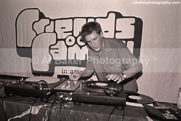 23 peter-parker - Friends & Family @ the-roadhouse 18.11.00