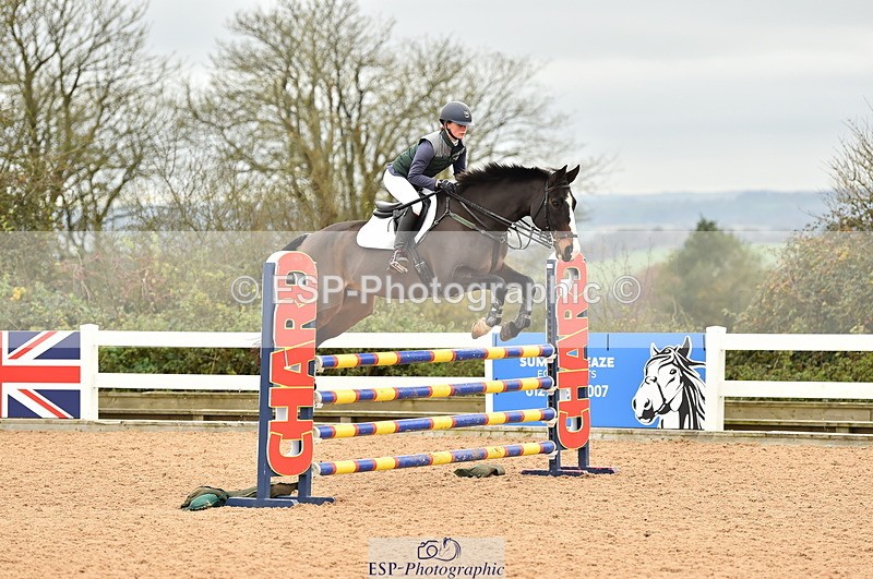 231122A-124440-00339 - Cls 4 Newcomers & 1.10m Open