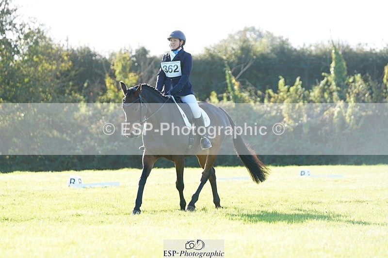 241025-103738-06039 - 362-Vicky.Stacey-HIGHDALE.AUTUMN.SUNRISE