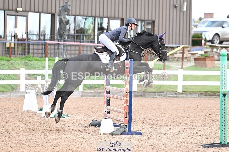 251022-124821-00430 - Cls 4 Snr Newcomers 1.10m