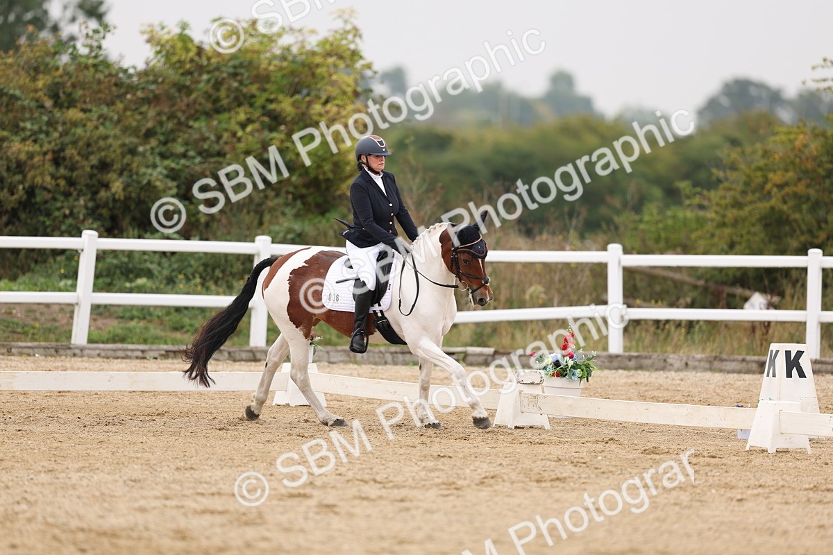 SBM_01482 - Class 9 - Novice 27 Champs