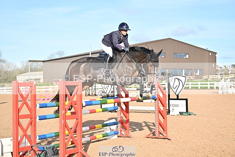 241113A-135642-00759 - Cls 05A&B Snr Fox & 1.20m Open