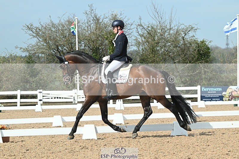 250403-104047-01544 - 048-Angus.Corrie-Deane-Maigret.VD.Watermolen