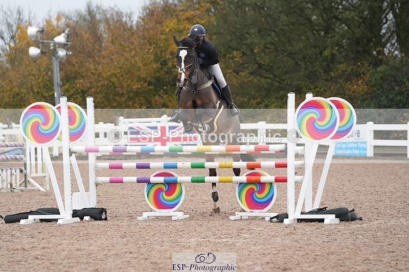 251107-125122-00802 - Cls 5 Newcomers and 1.10m Open