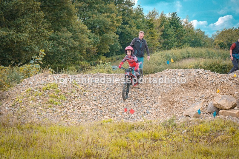 DSCF0139 - Ripon MC Trial 27/09- kids