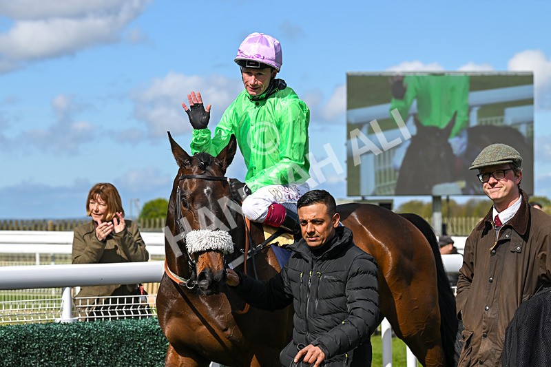 250424-Race 3-Dambuster-1066 - Race 3