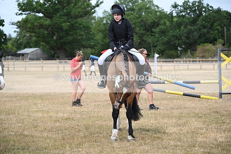 WJ6_0423 - Class 13 Novice Jumping 60cm