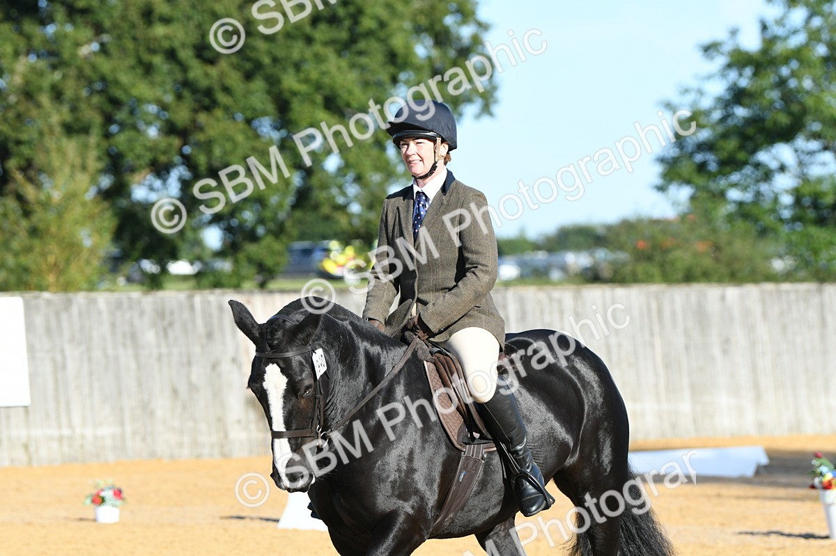 SBM_16080 - D4 - Small Tour Championship - Intro B