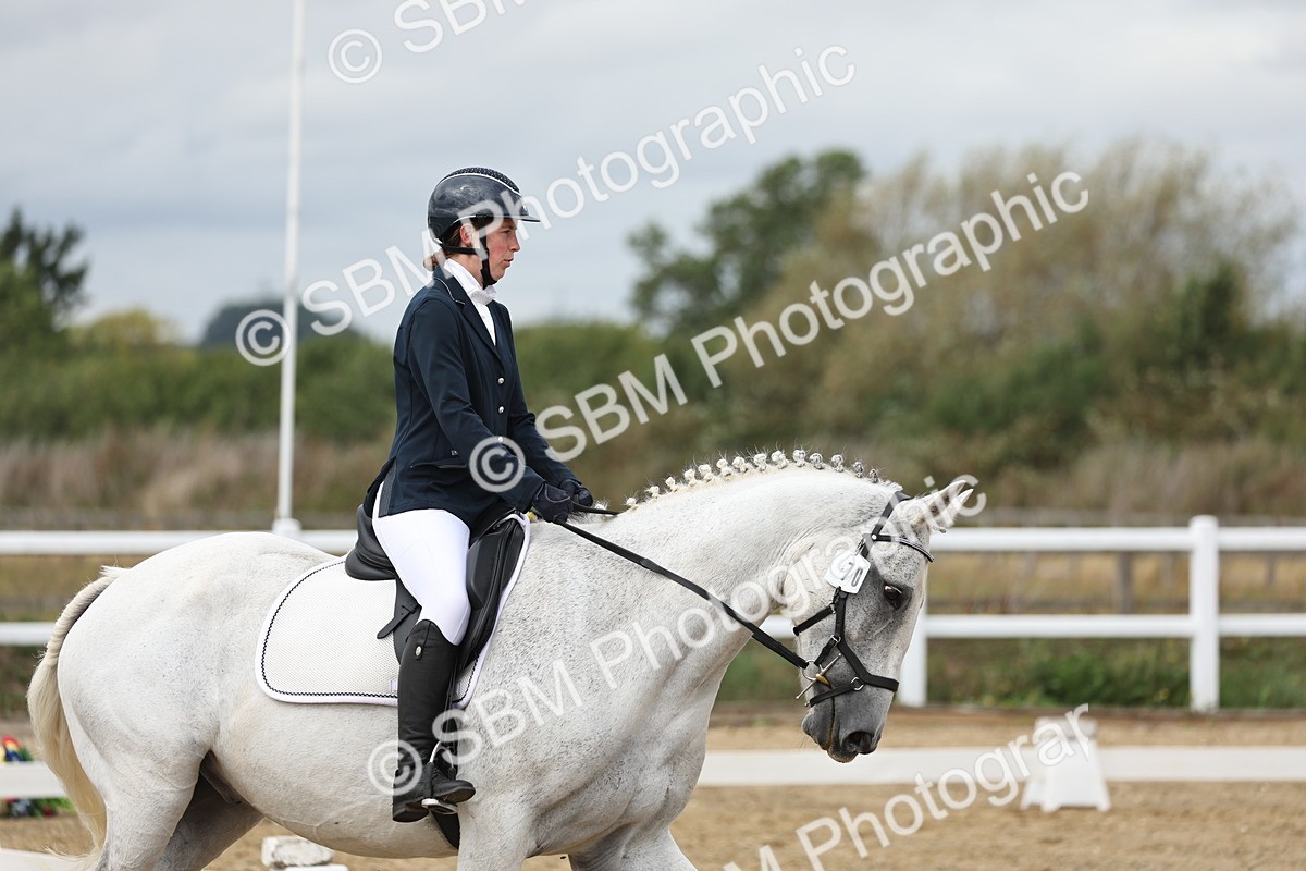 SBM_002635 - Class 7 - Novice 2 Warm Up