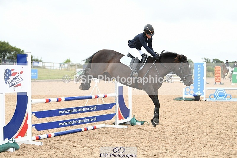 250807-110656-00471 - 90cm Round 1