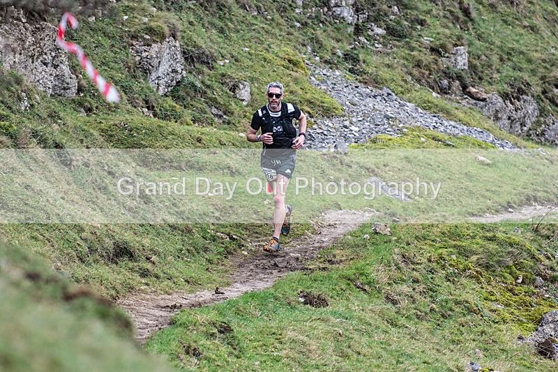 Litton-246 - Litton Christmas Cracker Fell Race (Limestone Series) Sunday 14th December 2025