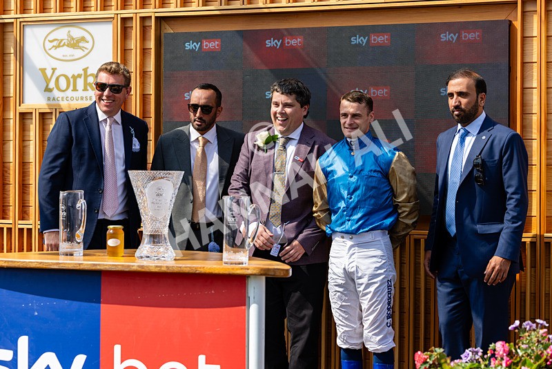 220826-Race 1-Archivist-0316 - Race 1 13.50pm Sky Bet Strensall Stakes
