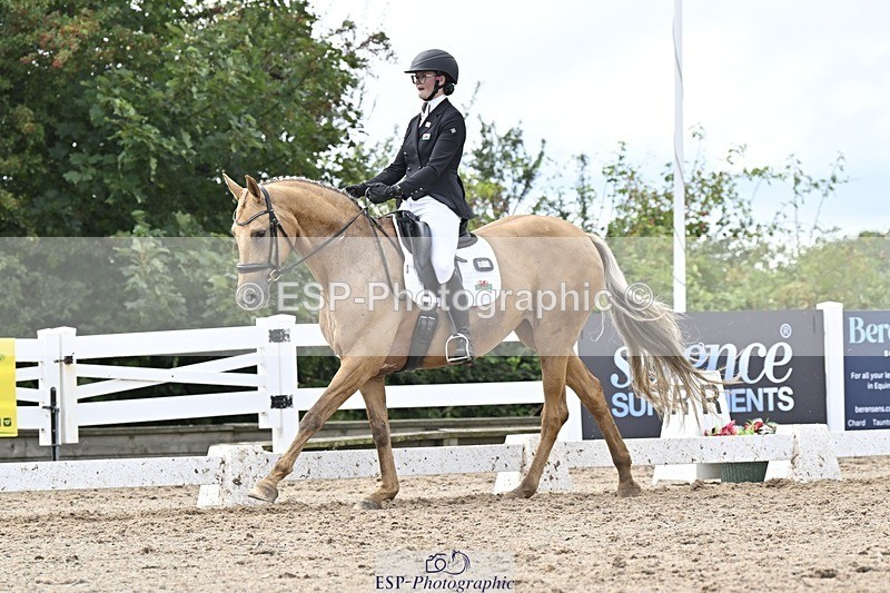 250907-170301-10873 - 054-Amy.Louise.LloydDiva.Royale