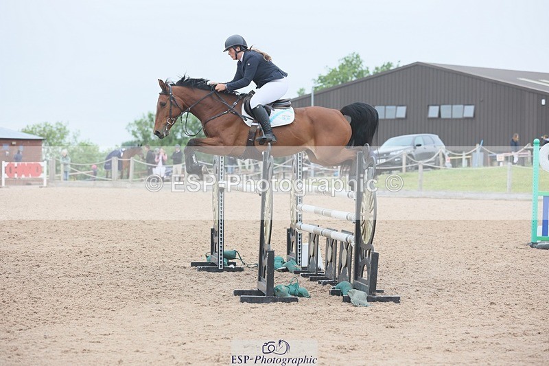 250524-124629-04772 - Cls 15 Snr Fox 1st Rnd