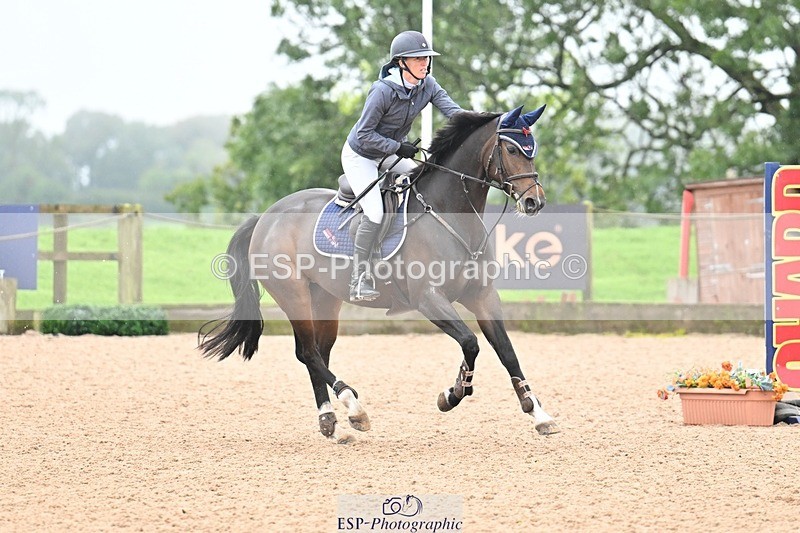 251003-112118-00417 - Cls 2 Newcomers and 1.10m