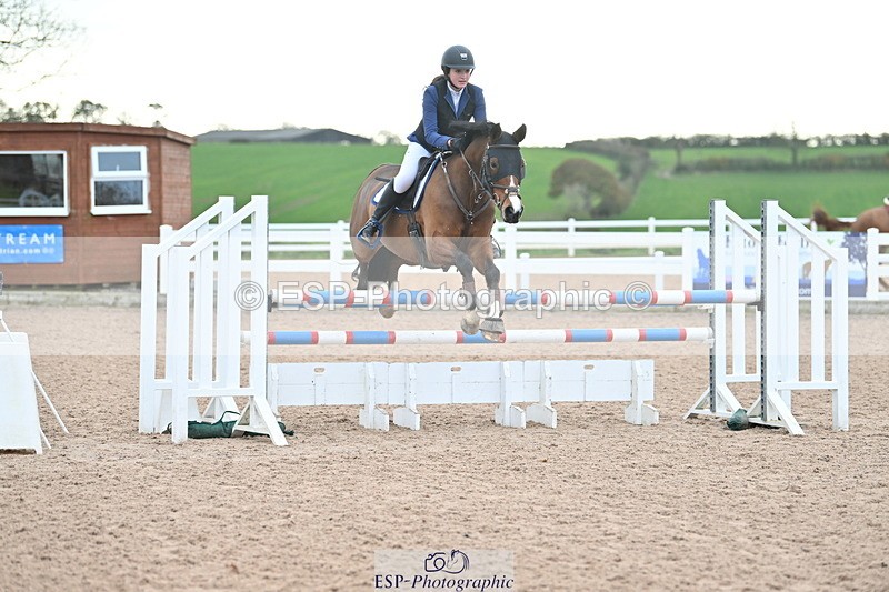 231119A-112647-05413 - Sun Cls 5 Newcomers & 1m Open