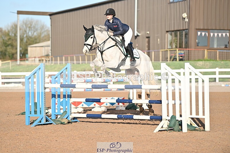 231210A-134032-02646 - Cls 20 Newcomers & 1.10m Open