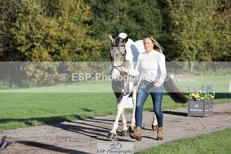 241027-091007-15079 - 366-Chloe.Robinson-BRACKENSPA'S.KEEP.A.SECRET