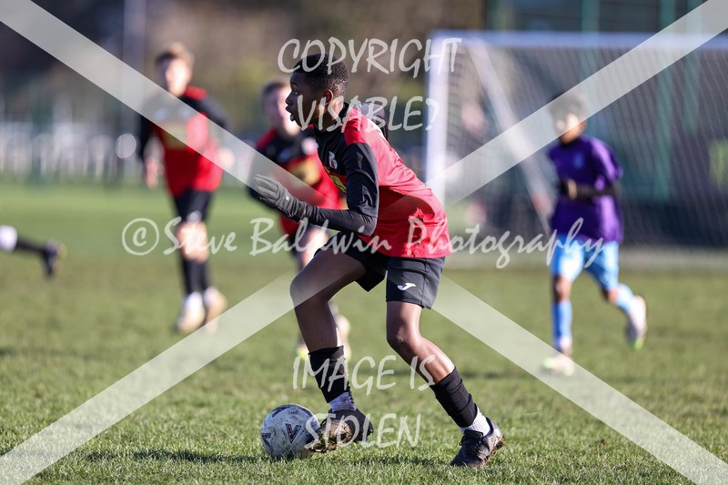 1DX32362 - 2025-11-23 FC Abbey Meads U13 Purple V Highworth Town Junior FC U13 T