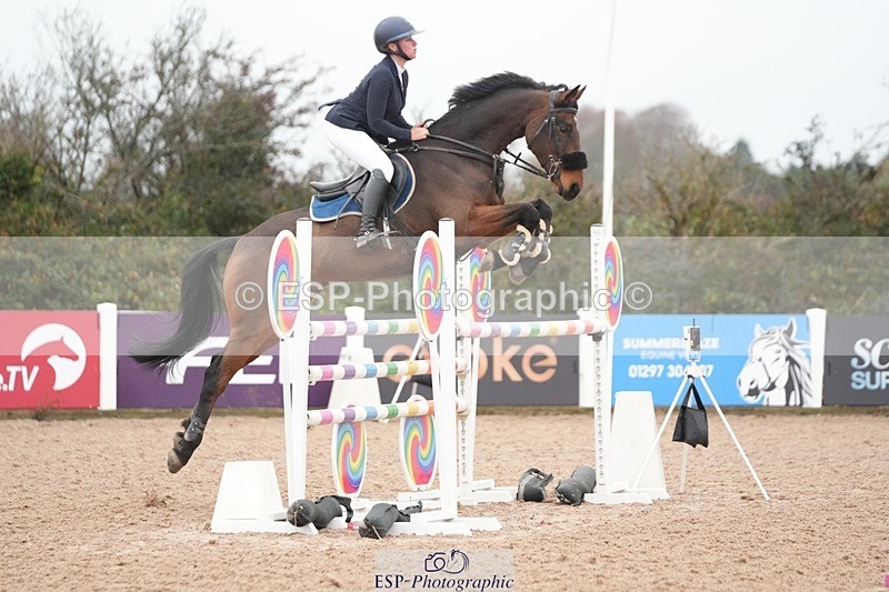 251107-132434-01143 - Cls 6 Foxhunter and 1.20m Open