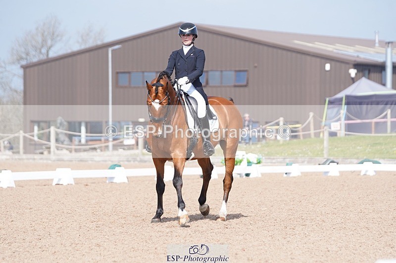 250404-120158-05564 - 010-Jessie.Kirby-As.Well.de.la.Roche.CMF