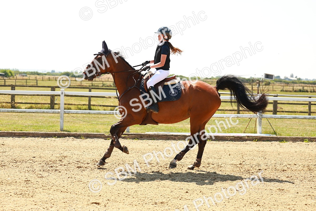 SBM_001669 - Class 4 - Senior Newcomers - 1.10m