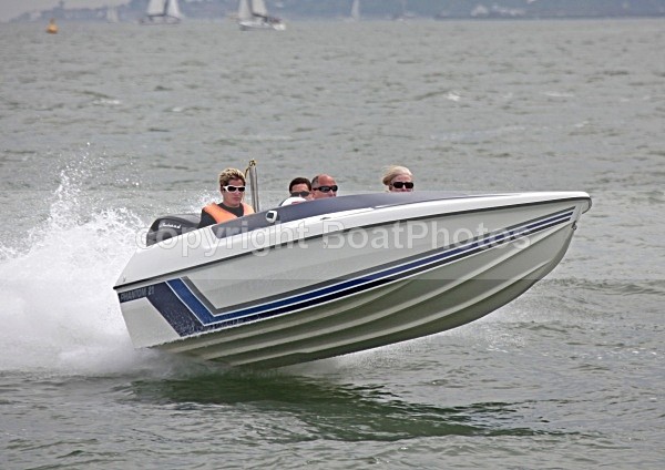090628 PHANTOM 21 IMG_6241 - Speedboats