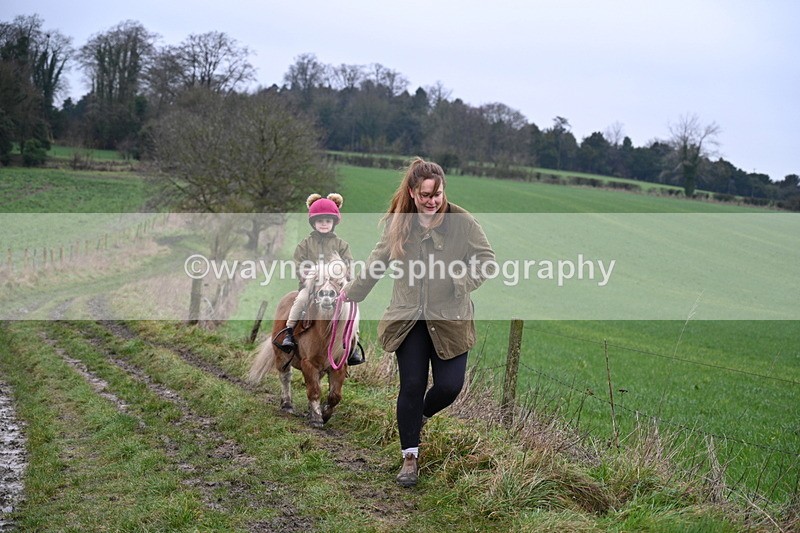 WJ7_9543 - Walk out..