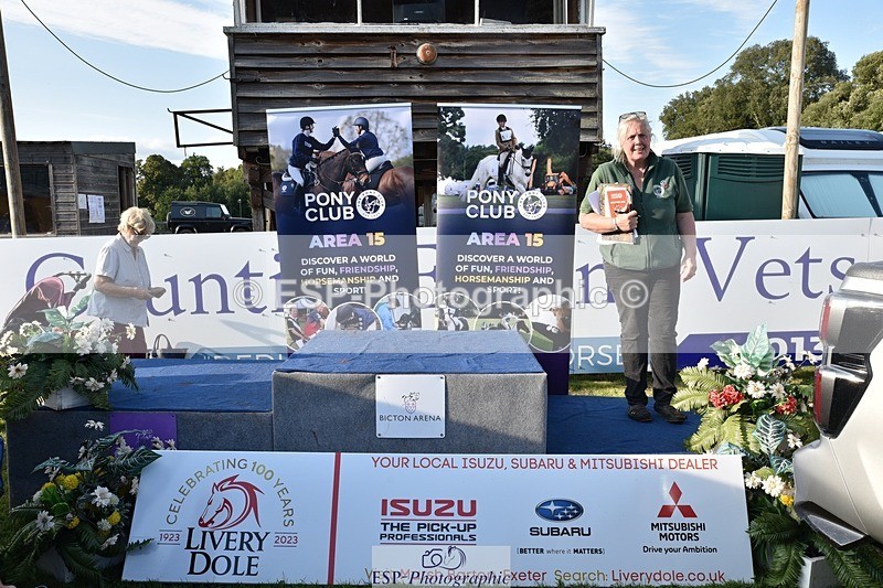 230824-180244-07003 - Thursday 40 and 50cm Presentations