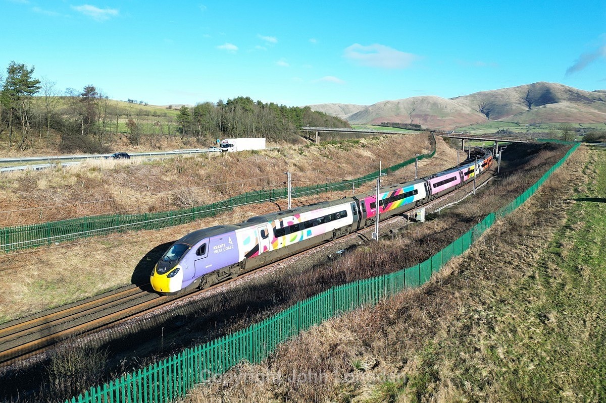 JL - 30.1.24 390119 9M54 10:52 Edinburgh - Euston, Beckfoot - West Coast Main Line (north to south)