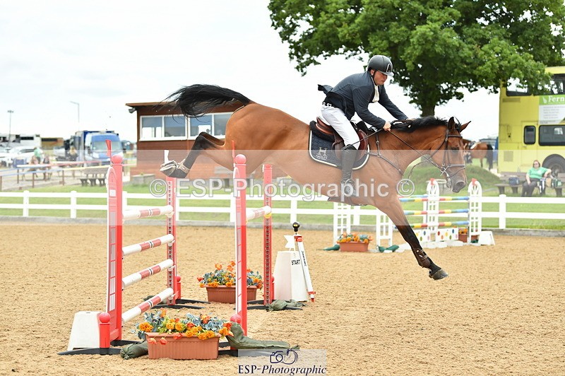 230720A-141006-03334 - Cls 21, 1 Star Gold 1.30m