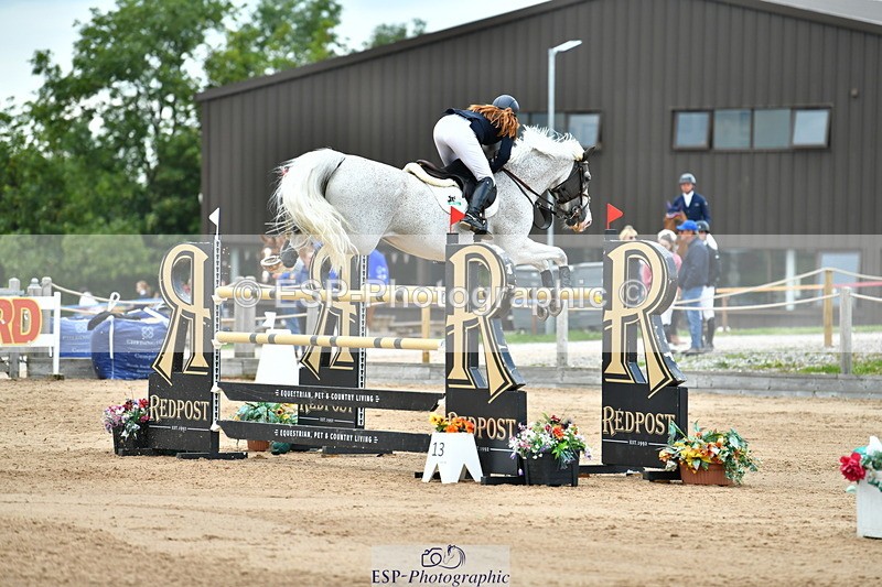 230720A-151304-03760 - Cls 9, 2 Star Big 1.40m Start to break