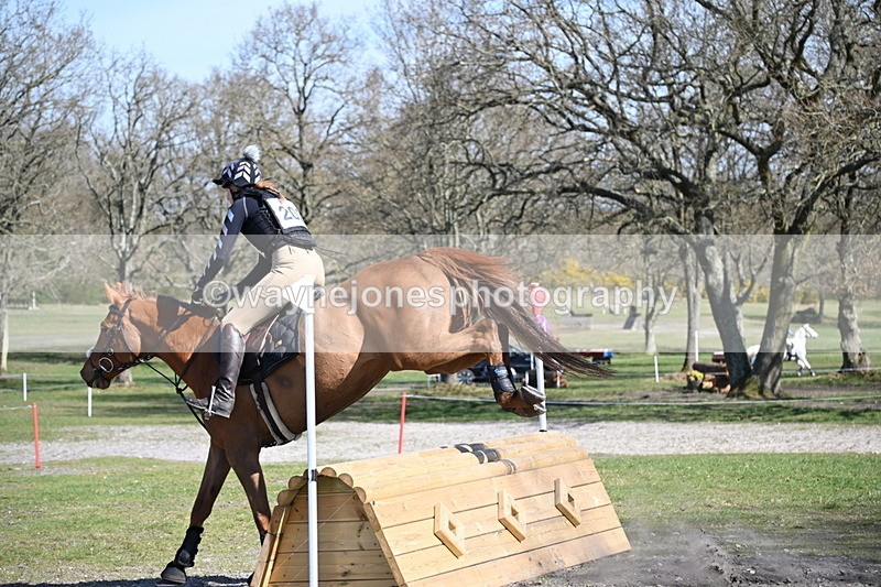 WJ6_2627 - Time 11:00 to 11:24