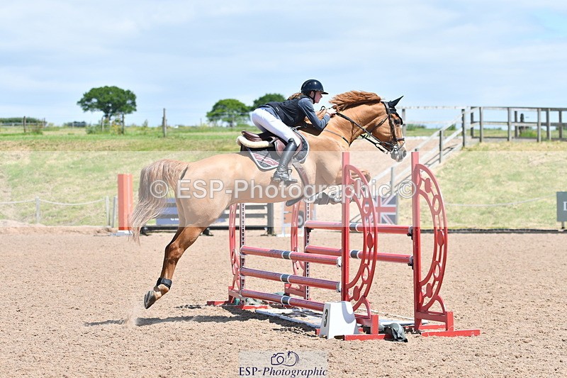 240609A-131101-05535 - Cls 18 Snr Newcomers and 1.10m Open