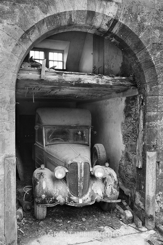 The beauty of decay - an old dodge minibus in scotland - The beauty of decay