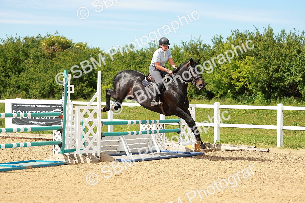 SBM_002507 - Class 4 - Senior Newcomers - 1.10m
