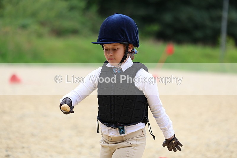 3E7A0084 - Egg and Spoon