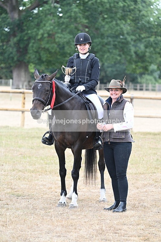 WJ7_1484 - Class 8 Ridden Veterans