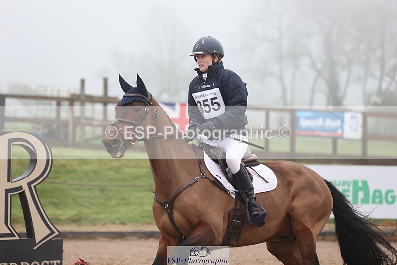 250418-154009-06241 - 355-Xanthe.Baylis-MONBEG.BY.MAGIC