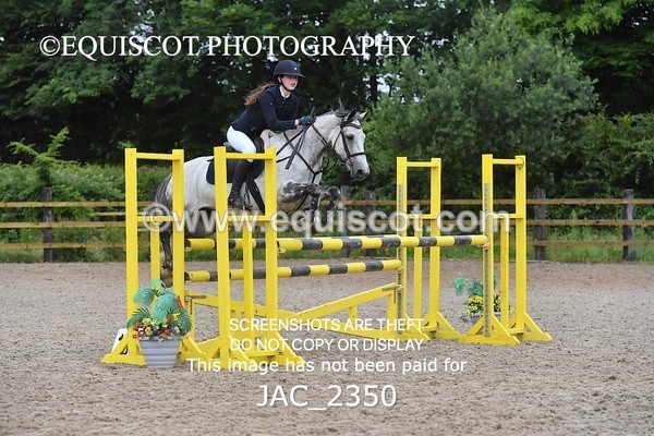 JAC_2350 - CLASS 12  Pony Foxhunter/ 1.10m Open