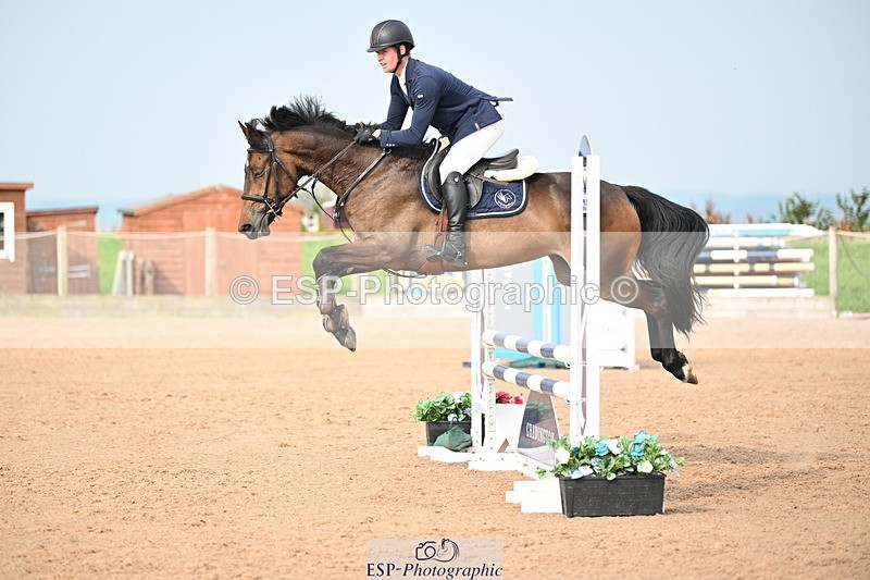 240801A-091722-00976 - Cls 1 British Novice and 90cm Open