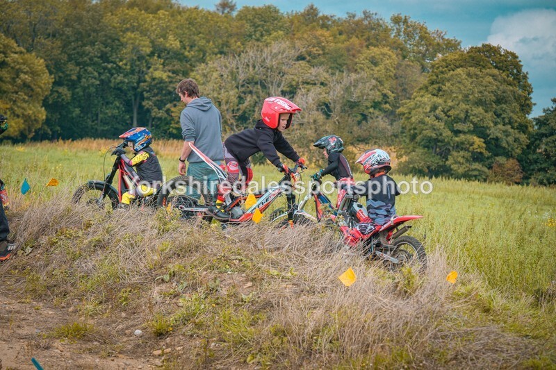 DSCF0307 - Ripon MC Trial 27/09- kids