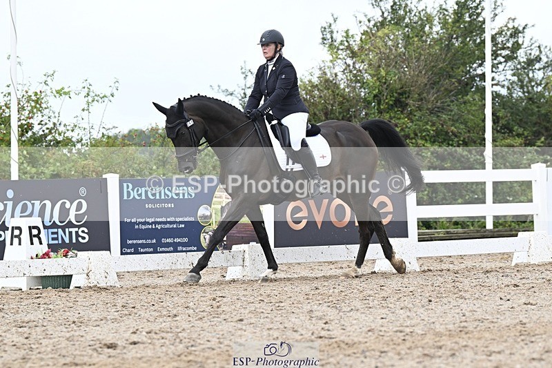 250907-153250-09138 - 049-Laura.ColeGavin.10