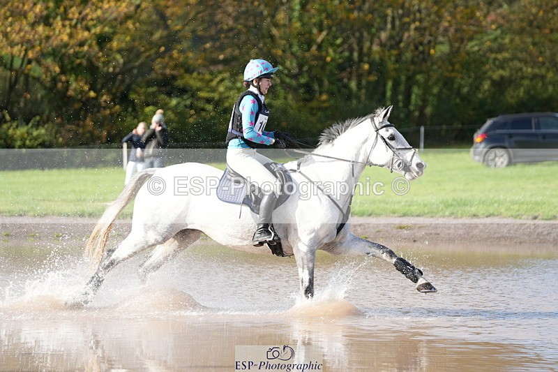 251024A-120514-08615 - B-109-Zoe.Davies