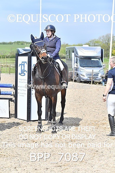 BPP_7087 - CLASS 5 FRI Veterans Show Jumping